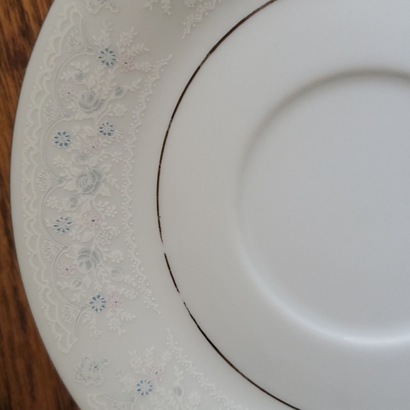 Liling Brocade Blue and Pink Set of 5 Tea Cups and 6 Saucers - Picture 12 of 16